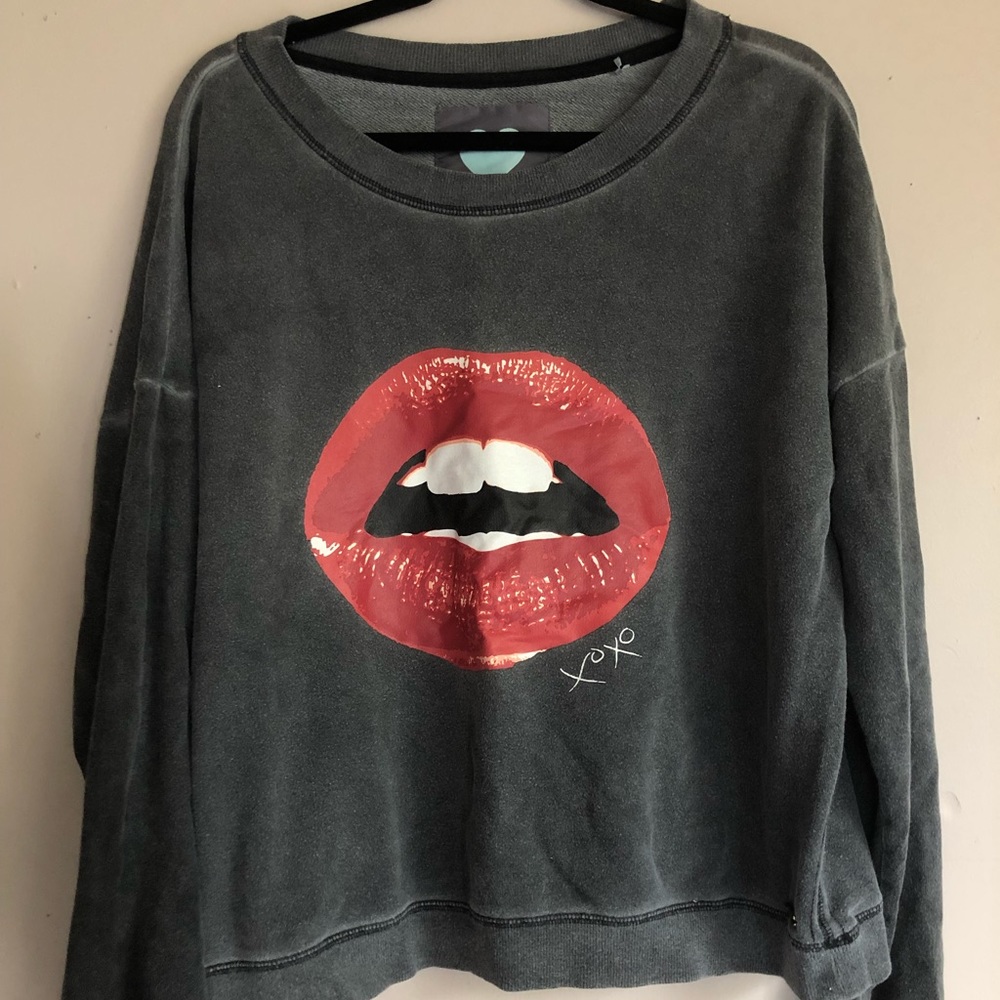 kendall & kylie sweater 💋